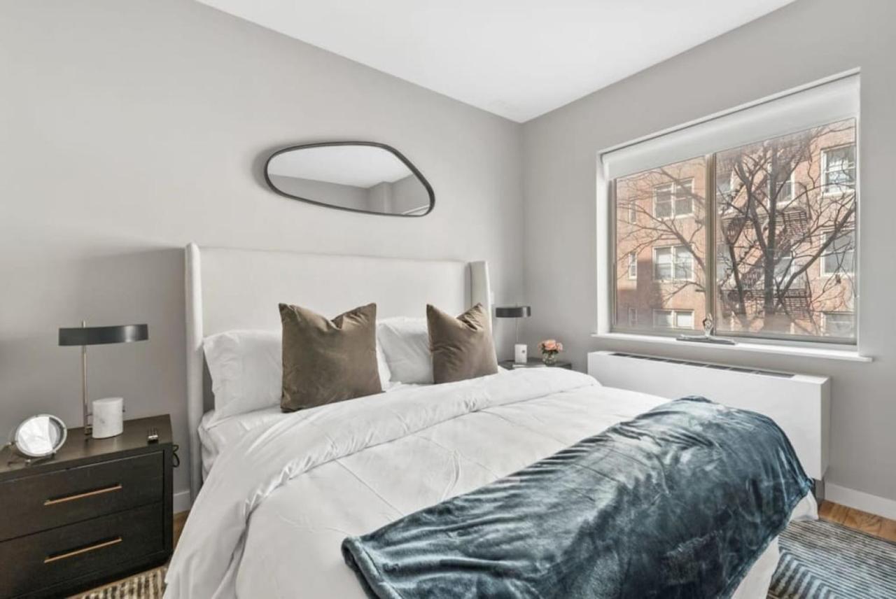 Top Notch 2Br Suite Minutes To Central Park Нью-Йорк Экстерьер фото